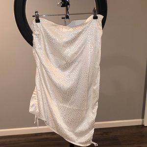 Silky white leopard print Asymmetrical skirt